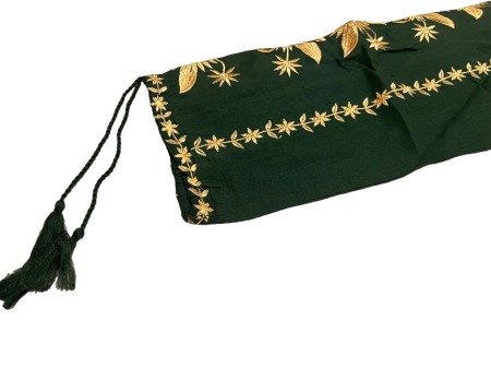 Ie traditionala, verde, broderie cu motiv floral auriu, femei [1]