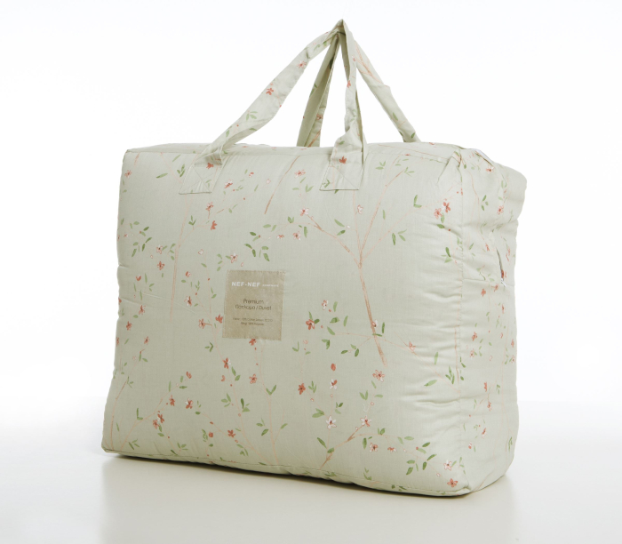 Pilota de pat ,dimensiunea de 240x230 cm. [2]