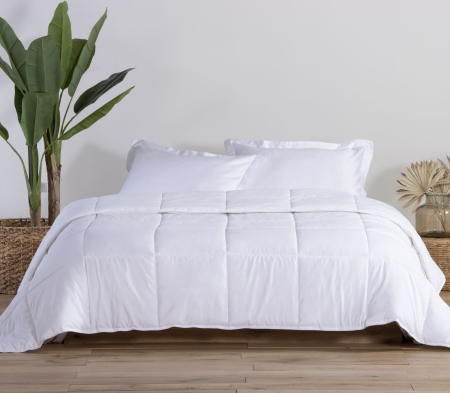 Pilote microfibra - Pilotă queen size , dimensiune 240x220 cm, alb