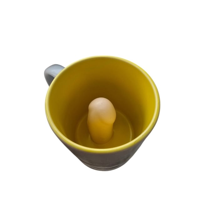 Cana alba la exterior cu peretii galbeni la interior, amuzanta, cu surpriza inauntru, farse, aniversare, zi de nastere, petrecere [3]