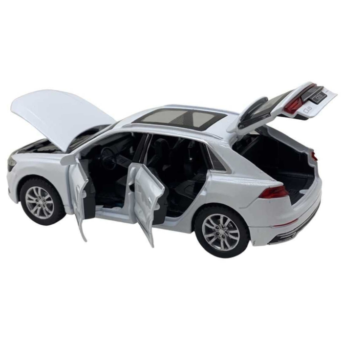 Macheta metalica model Audi Q8 cu lumini si sunete, scara 1:32, usi, capota si portbagaj functionale, mecanism pull-back, detalii la interior realistice si detaliate [1]