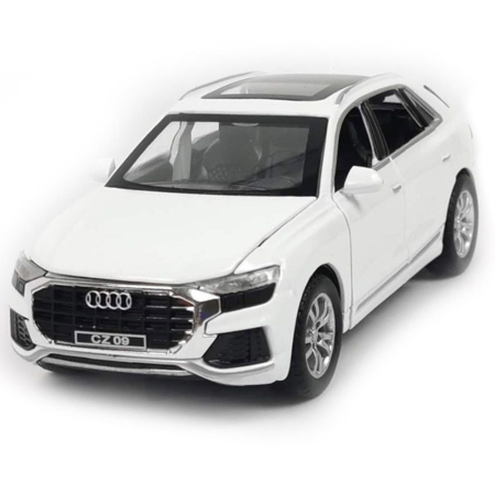 Macheta metalica model Audi Q8 cu lumini si sunete, scara 1:32, usi, capota si portbagaj functionale, mecanism pull-back, detalii la interior realistice si detaliate [1]