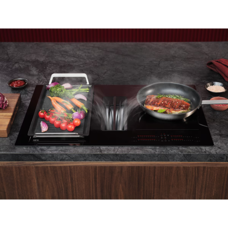 Plită cu hotă integrată AEG TH84CC23CZ, XT SenseFry TH84CC23CZ 650.0 80 cm Negru mat [5]