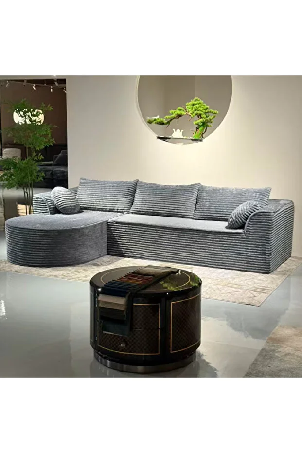 Canapea Colțar Premium Gri, 3 Locuri, cu 3 Perne Mari și 2 Perne Decorative – Design Modern și Confort Sporit [2]
