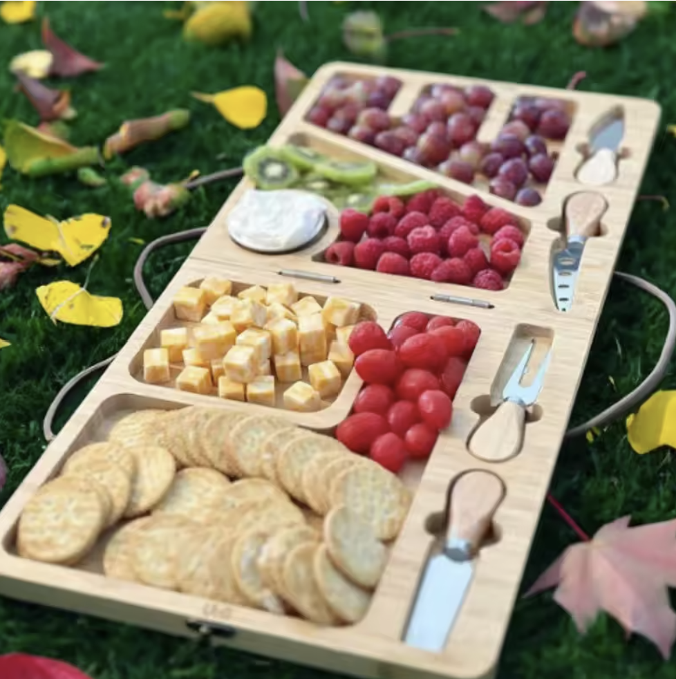 Platou Premium din Bambus pentru Branzeturi – Set cu 4 Ustensile din Inox, Ideal pentru Petreceri si Cadouri [7]
