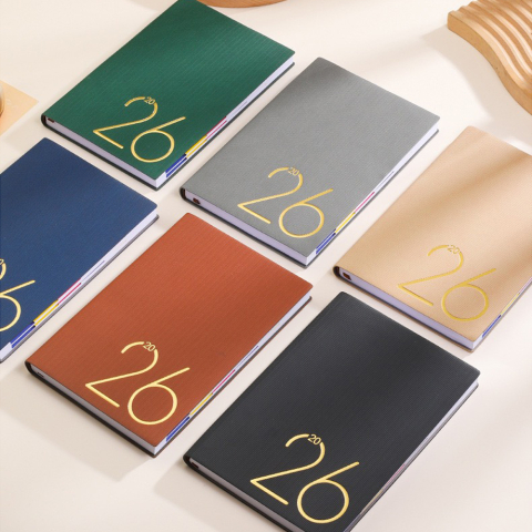 Agenda 2026 – Eleganta khaki cu accente aurii [1]