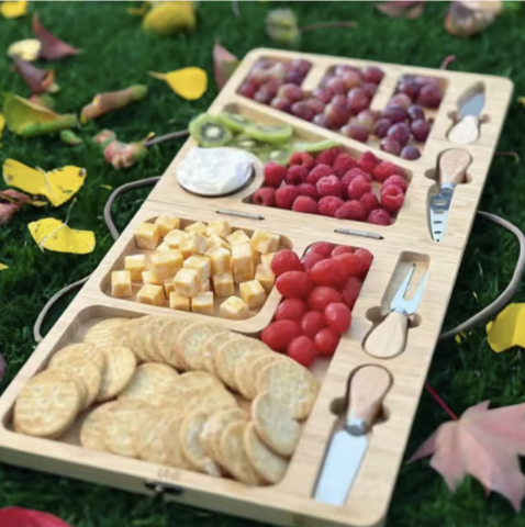 Platou Premium din Bambus pentru Branzeturi – Set cu 4 Ustensile din Inox, Ideal pentru Petreceri si Cadouri [6]