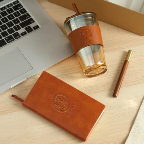 Seturi pentru cadouri - Set Cadou cu Pahar Metalic, Agenda si Pix, Maro, 450ml