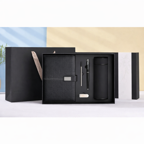 Seturi pentru cadouri - Set Cadou Premium pentru Birou – Agenda, USB, Pix si Termos Elegant Negru