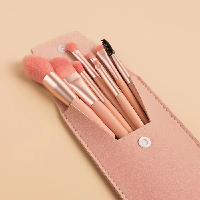 Mini Set Portabil cu 8 Pensule de Machiaj Flippy cu Husa cu Peri Moi și Densi, pentru Fond de Ten, Pudră, Blush, Fard și Sprâncene, Roz [2]