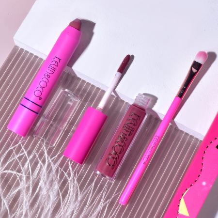 Set 4 Produse de Machiaj, KEVIN & COCO, Green Cool Girl, 18 Culori, Farduri de Ochi Mate, Sidefate și Glitter, Iluminatoare, Produse pentru Conturare, Luciu de Buze și Pensulă Inclusă, Multicolor, 20. [3]