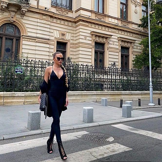 Salopeta Dama Lunga Decoltata Cu Spatele Gol Neagra Lycra - Alenna [10]