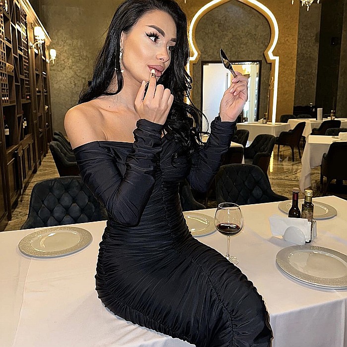 Rochie Dama Medie Cu Umerii Goi Neagra Lycra – Kayla [9]