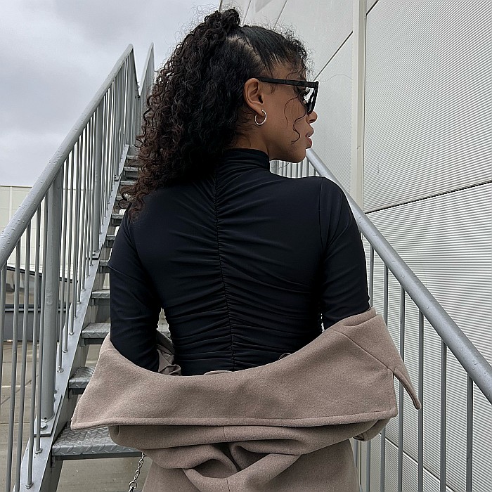 Top Dama Pe Gat Cu Maneca Lunga Negru Lycra - Lorraine [3]