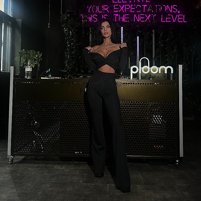 Pantaloni Dama Lungi Evazati Negri Lycra - Mollys [4]