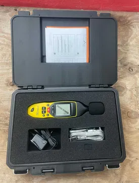 Aparat de măsurare a nivelului de zgomot SL400 [2]