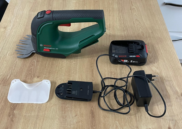 Bosch AdvancedShear 18V-10 – Foarfecă electrică iarbă și gard viu [2]