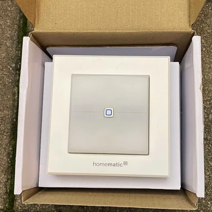 Homematic IP 152020A0 – Modul comutator cu lumină de semnal [2]