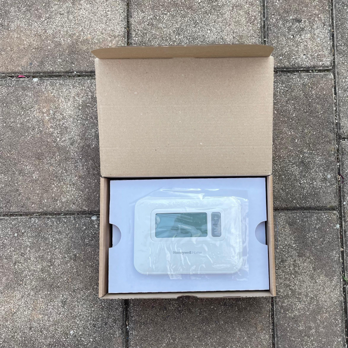 Honeywell Home T3C110AEU – Termostat programabil cu fir [2]