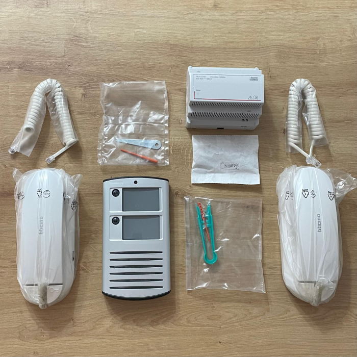 Sonerie pentru 2 apartamente + panou de intrare, BTICINO [2]