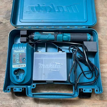 Șurubelniță electrică Makita DF012DSE 7,2V [3]