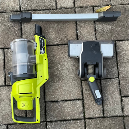 Aspirator vertical RYOBI 18V One+ RSV18-0 Funcțional, ușor și eficient [2]