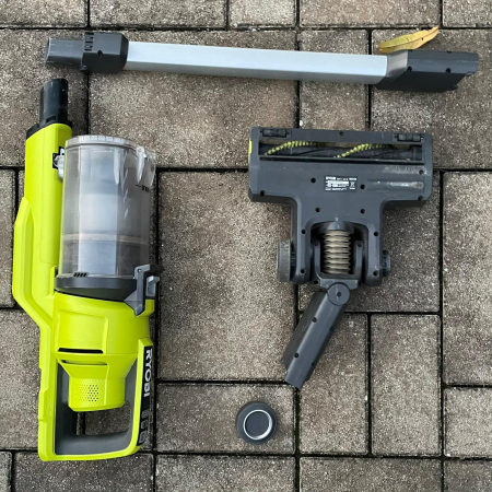 Aspirator vertical RYOBI 18V One+ RSV18-0 Funcțional, ușor și eficient [1]