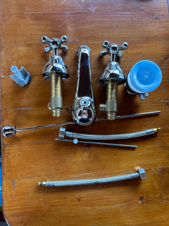 Baterie pentru baie Liberty 211, finisaj cromat [2]