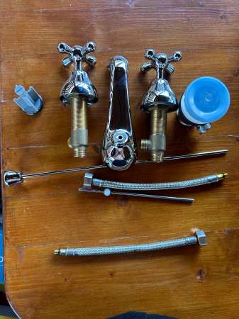 Baterie pentru baie Liberty 211, finisaj cromat [3]