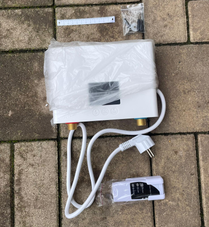 Boiler electric instant Strixorn 5500W, cu afișaj digital [1]