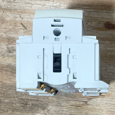 Hager HIM406 – Comutator de sarcină 63A, 4 poli [1]