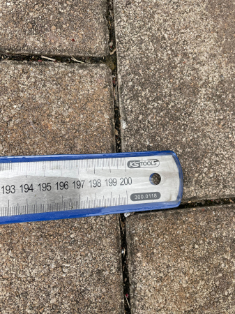 Riglă oțel semi-flexibilă KS Tools 300.0118 – 2000 mm [2]