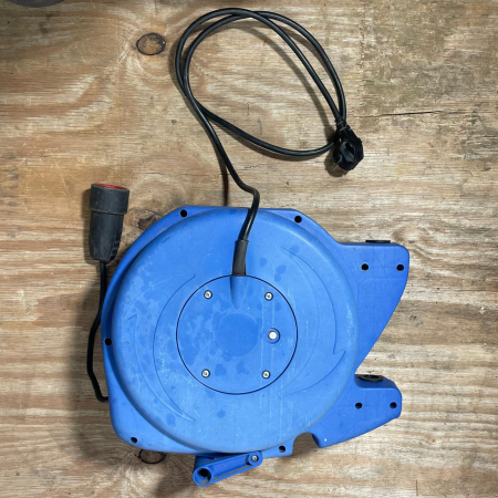 ARTICOLE BRICOLAJ - Tambur cablu automat BGS