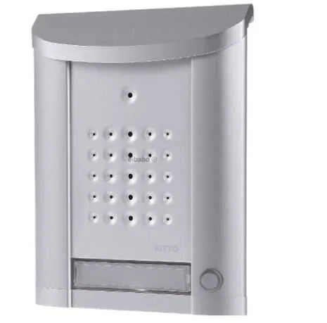 GRĂDINĂRIT ȘI EXTERIOR - Vând stație de ușă Ritto Entravox 1840120, cu 1 buton de apelare, culoare argintie, în stare bună, perfect funcțională. A fost utilizată într-un sistem de interfon funcțional, dar s-a schimbat întreag