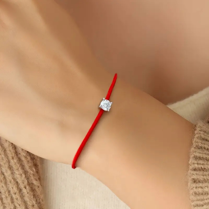 Bratara snur rosu din argint cu diamant moissanit 0.5 Karate [2]
