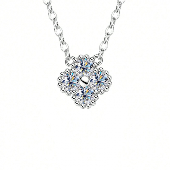 Colier trifoi din argint cu diamante moissanite 0.4 kt [1]