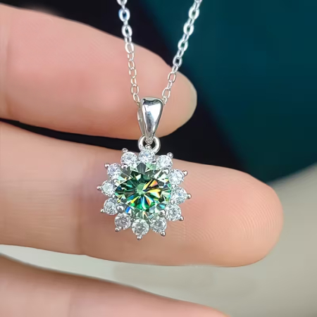 Colier argint floare cu diamant moissanit verde [1]