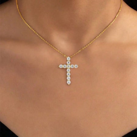 Colier Cruce din Argint Placat cu Aur si Diamante Moissanite – Eleganta si Stralucire Premium [1]