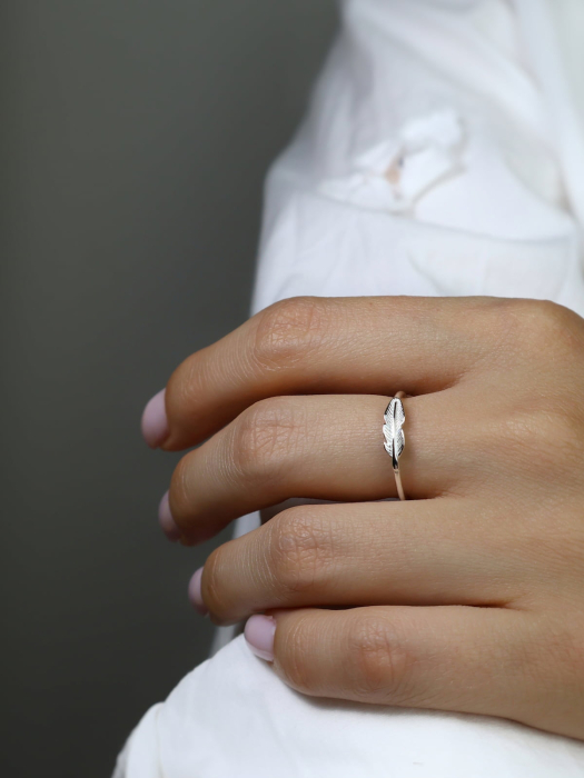 inel-feather-pana-argint-925-minimalist-elegant-nobelini [2]