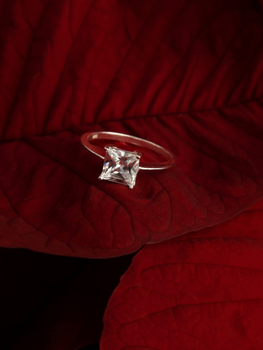 inel-quadra-argint-piatra-centrala-elegant-minimalist-nobelini [3]