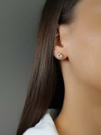 cercei-classy-stone-stud-rotunzi-argint-925-placat-cu-aur-cu-zirconia-clasic-elegant-mnimalist-nobelini [1]