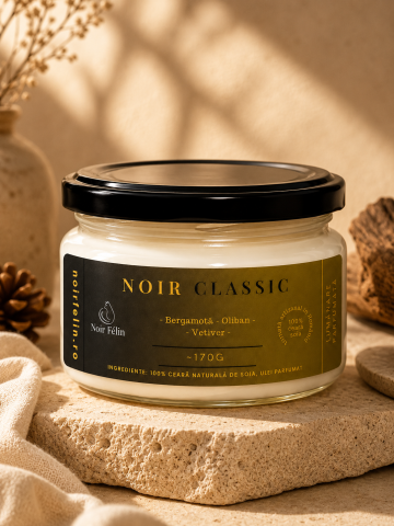 Ediții Limitate - Lumanare parfumata soia Noir Classic - Bergamota, Oliban, Vetiver, ceara naturala, handmade