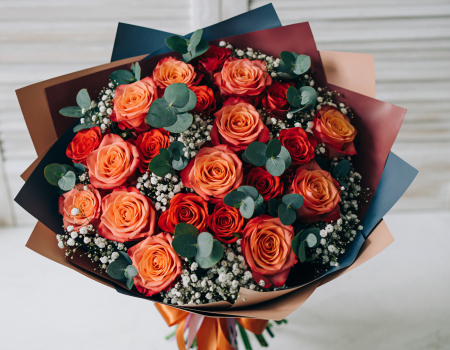 Buchete de 25 de trandafiri - Buchet de 25 trandafiri roșii și portocalii