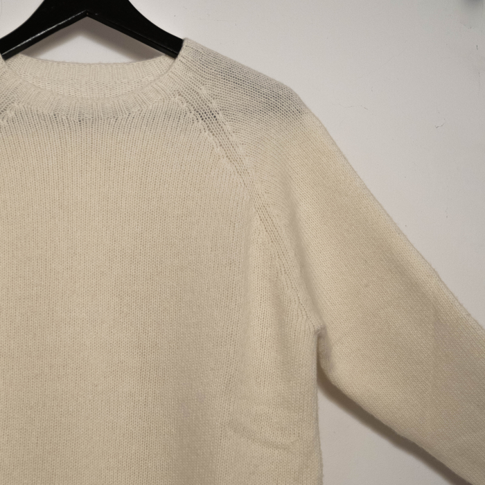 Pulover din blend de lana, vascoza si cashmere, cu detalii contrastante la mansete si tiv [2]