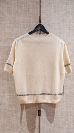 Cardigane si Pulovere - Pulover subtire cu guler rotund si maneci scurte, din blend de lana, vascoza si cashmere