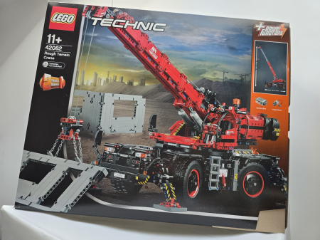 LEGO Tehnic 42082 [1]