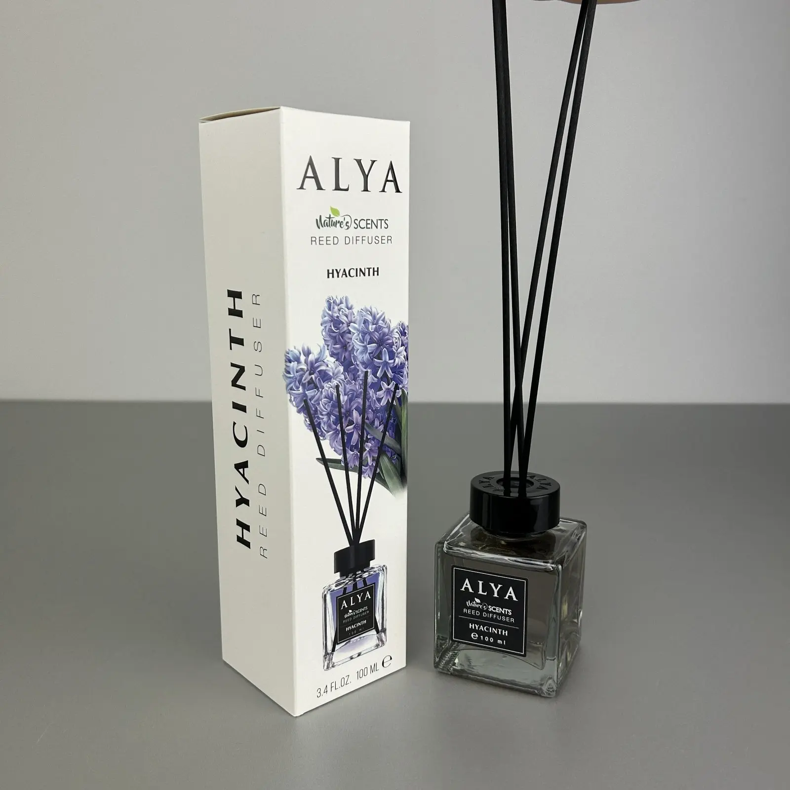 Parfum de cameră cu bețișoare Alya, Zambilă, difuzor de parfum elegant pentru casă, 100ml, ideal pentru spații interioare [2]