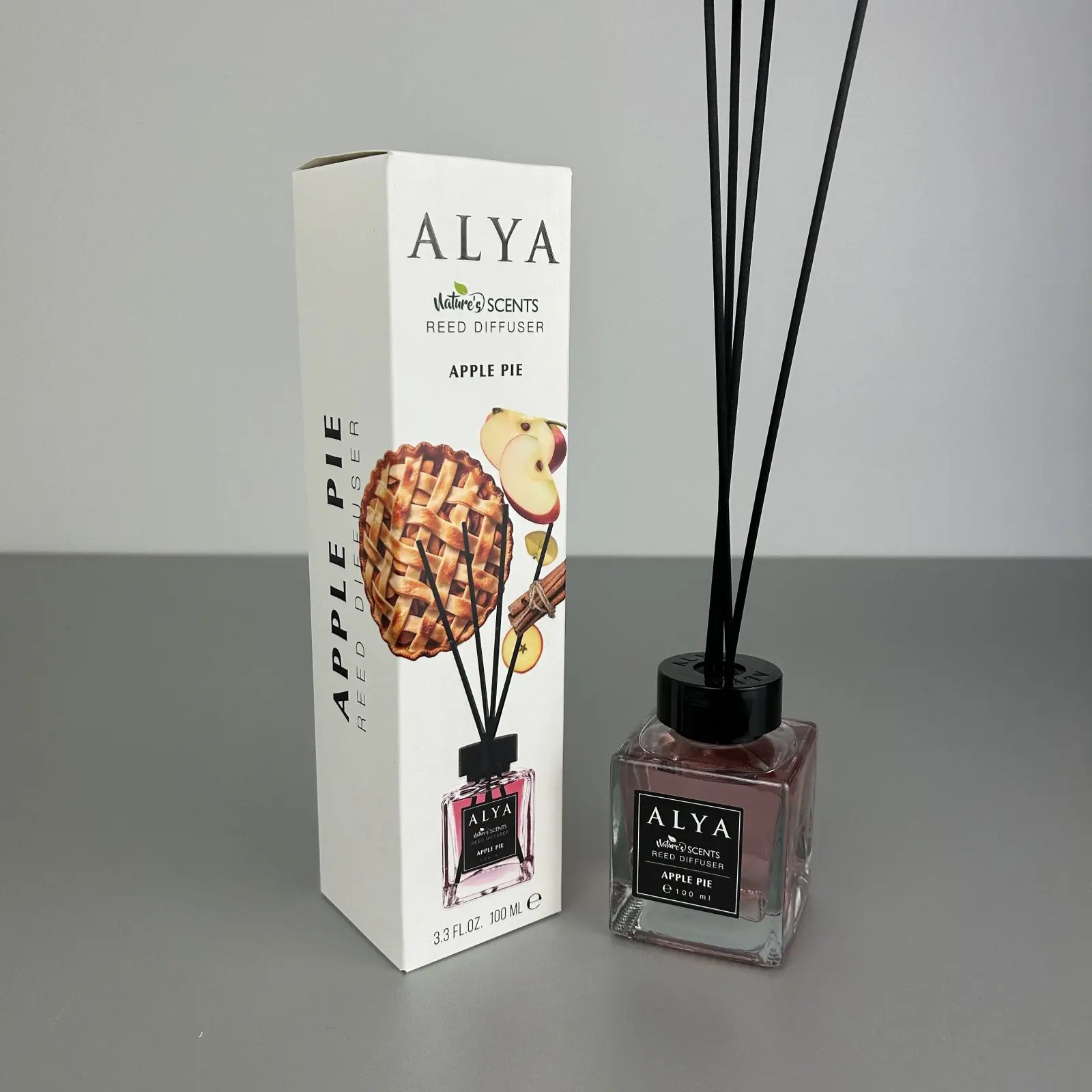 Parfum de cameră cu bețișoare Alya, Apple Pie, difuzor de parfum elegant pentru casă, 100 ml, ideal pentru spații interioare [1]