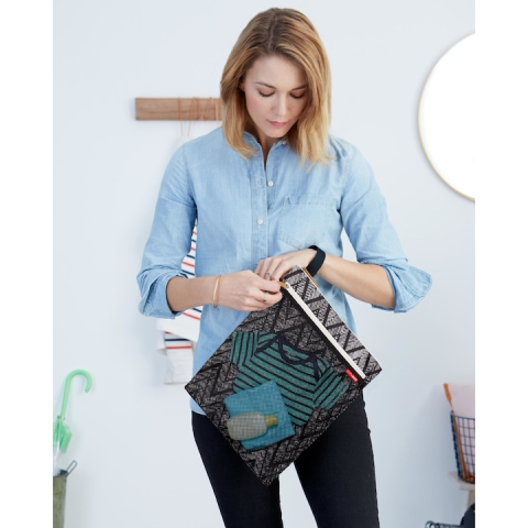 Gentuta pentru bebelusi SKIP HOP Grab&Go Wet Dry Zig Zag Zebra [2]