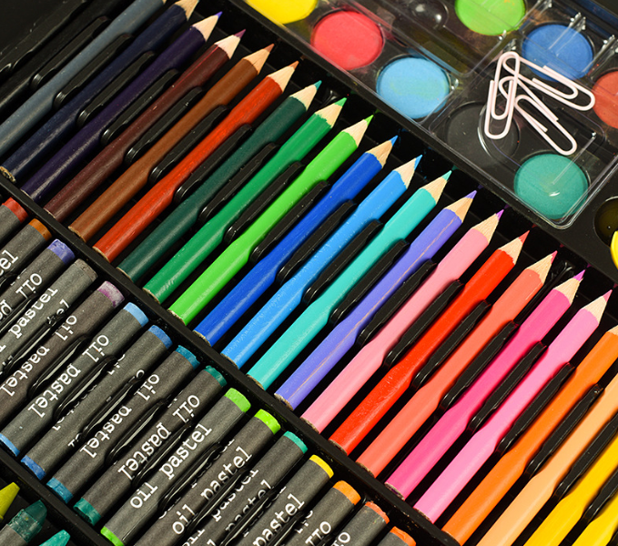 Set creativ pentru desen si pictura destinat copiilor, 150 bucati carioci, creioane, creioane cerate, acuarele [2]